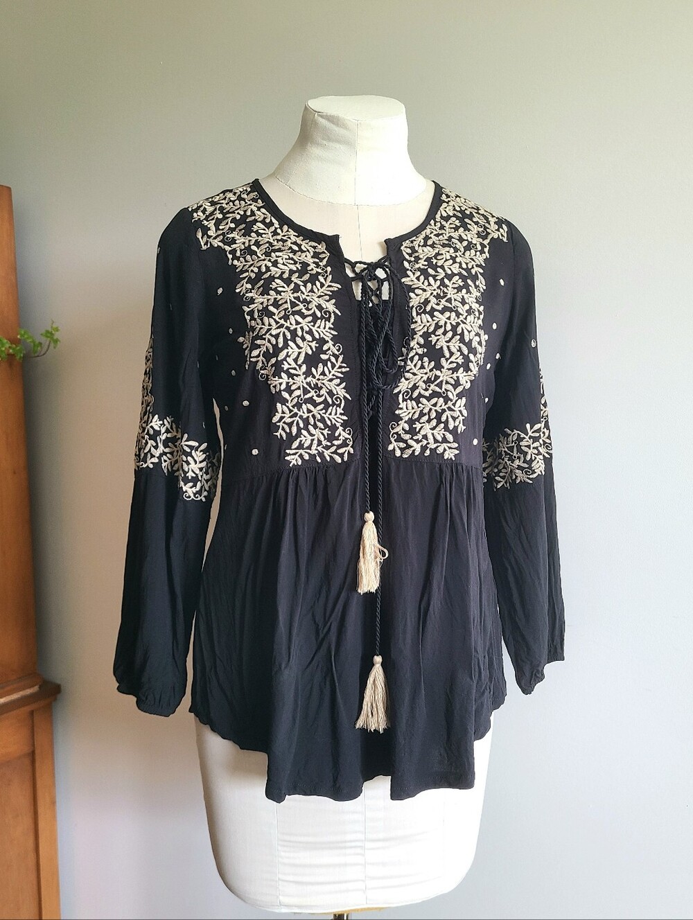 Solitaire Embroidered Boho Blouse